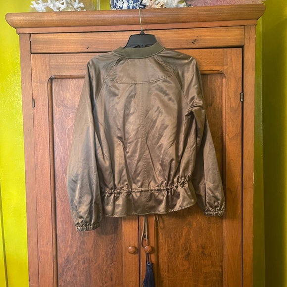 Go Silk Bomber jacket. NWOT. Small. - Picture 3 of 6